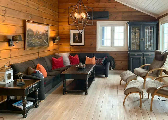 Mountain At Haglebu With Activities * Eggedal